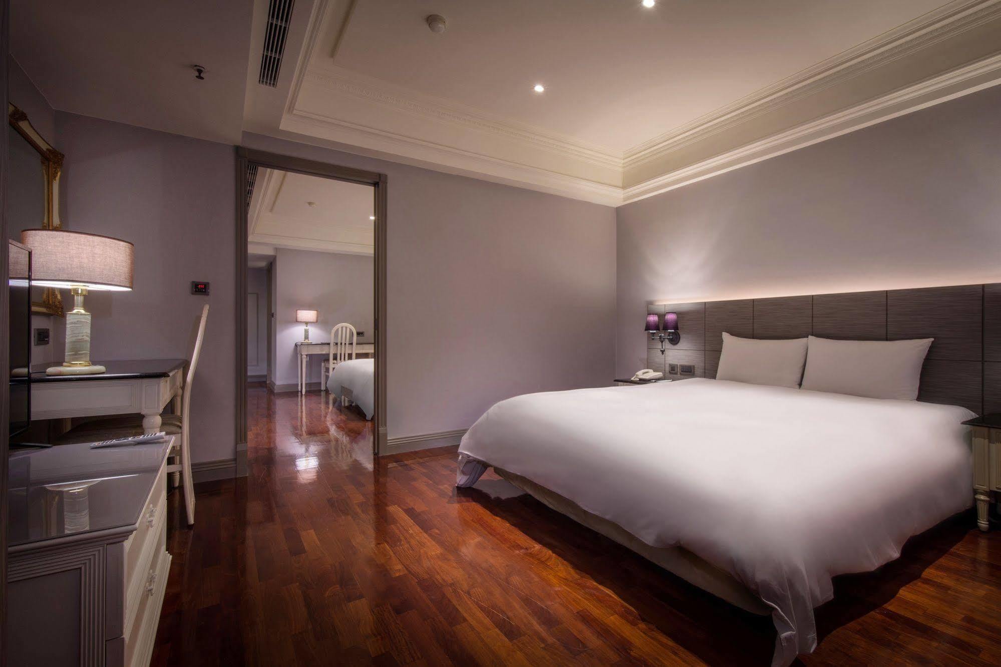 Lees Boutique Hotel Kaohsiung Luaran gambar
