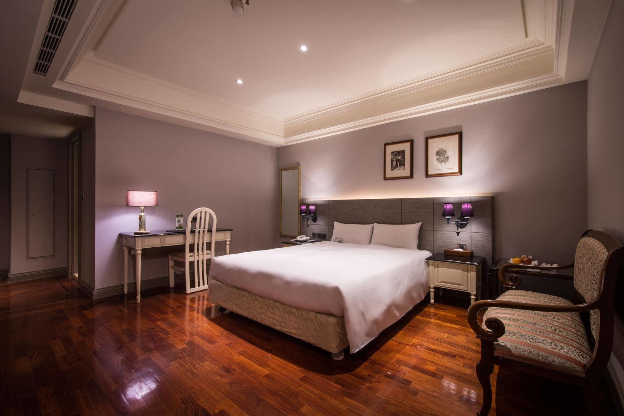 Lees Boutique Hotel Kaohsiung Luaran gambar