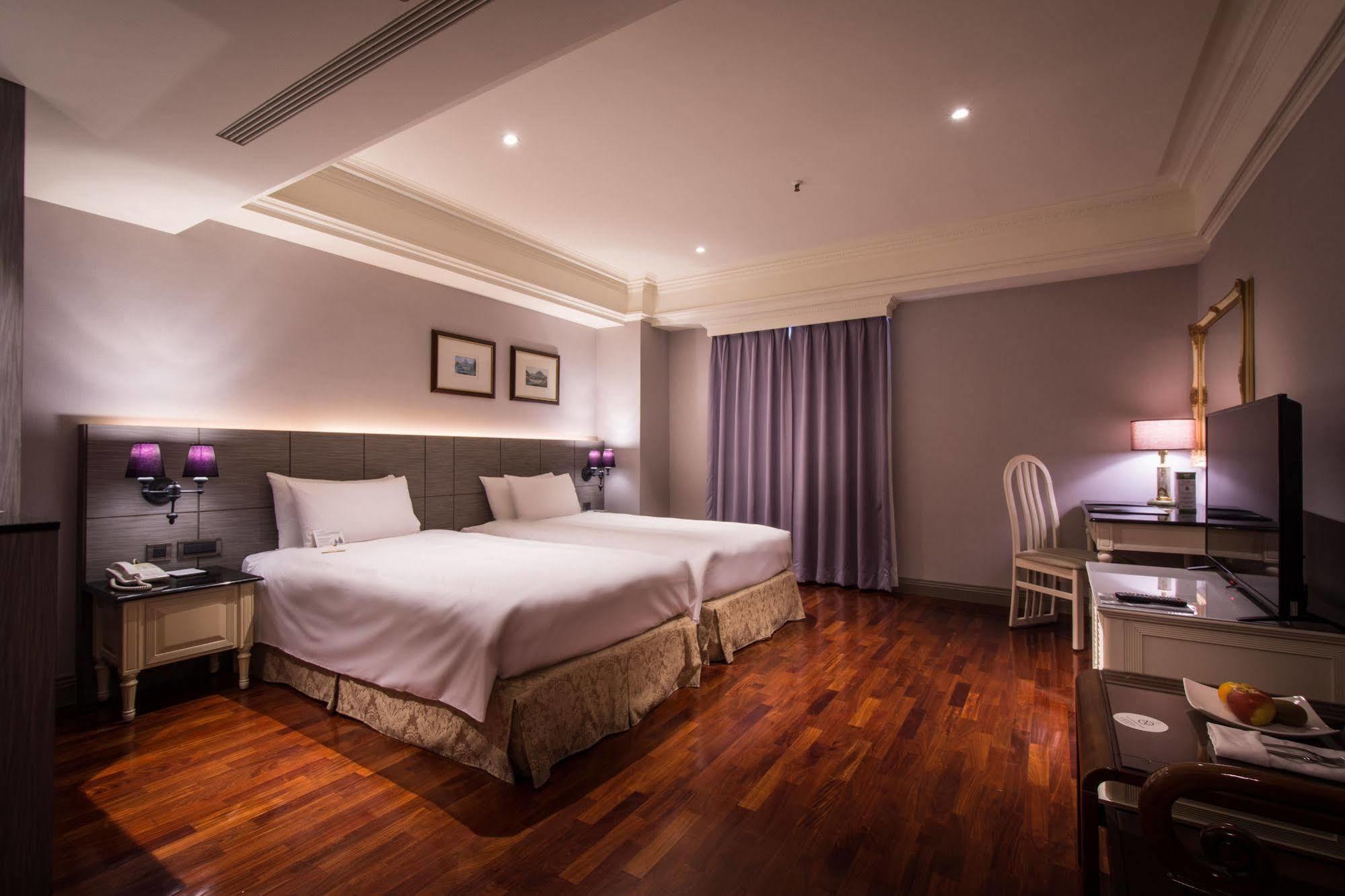 Lees Boutique Hotel Kaohsiung Luaran gambar
