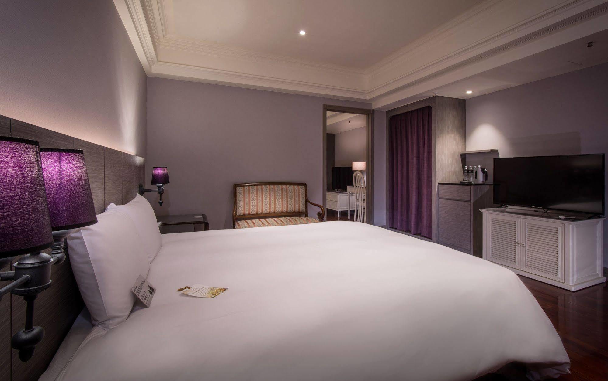 Lees Boutique Hotel Kaohsiung Luaran gambar