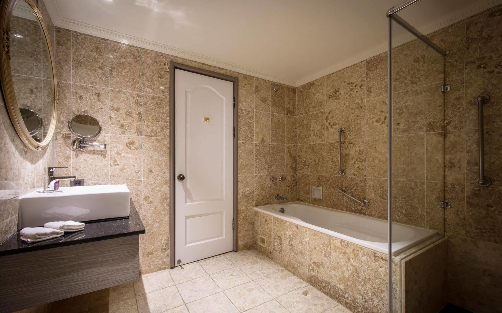 Lees Boutique Hotel Kaohsiung Luaran gambar